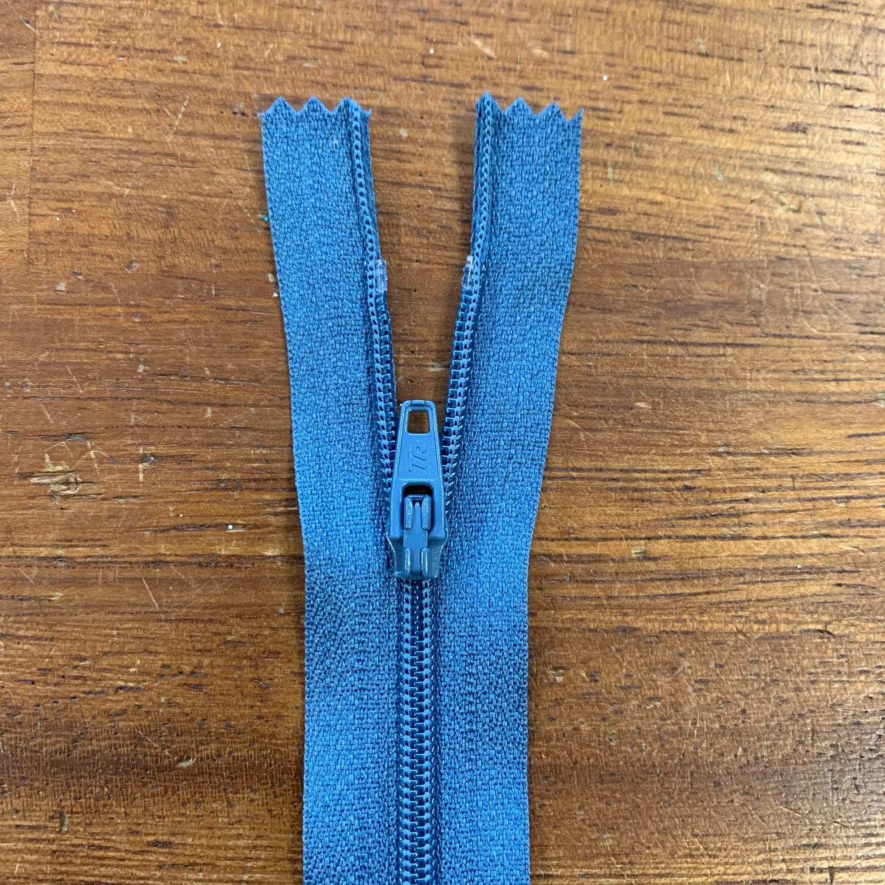 10" / 20cm Nylon Zip  - Select Colour