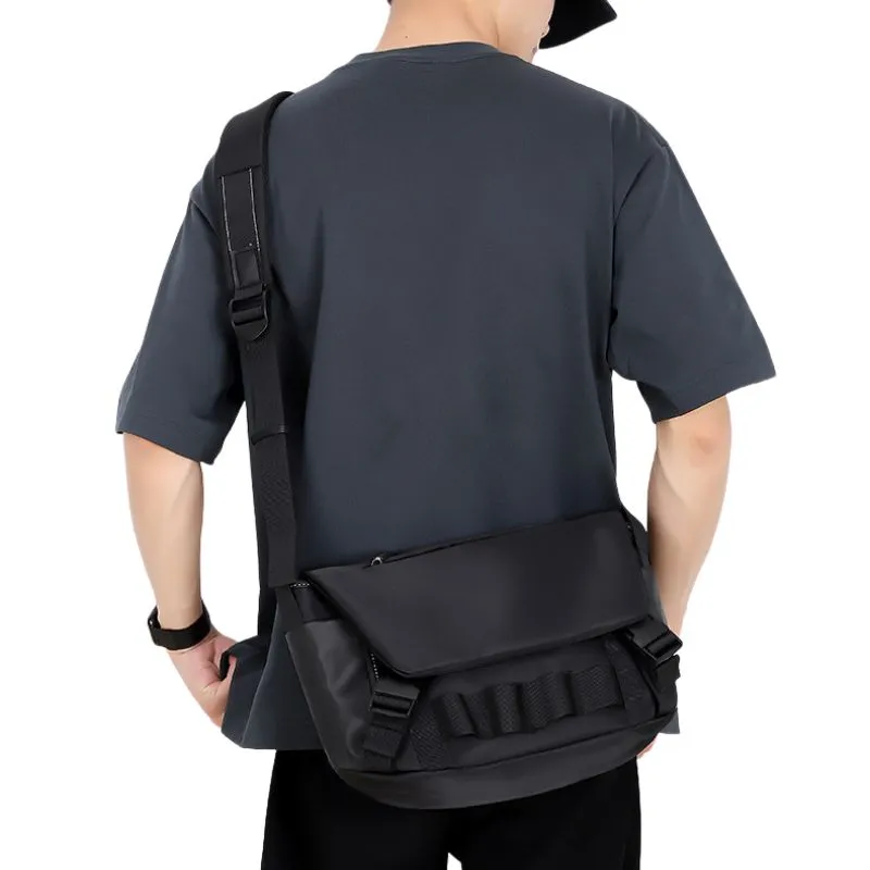 Men's Oxford Messenger Bag